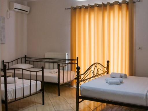 Vironas Hotel Himare Eksteriør bilde