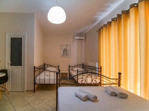 Vironas Hotel Himare Eksteriør bilde