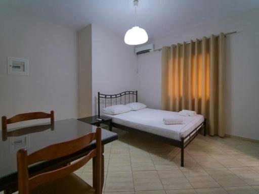 Vironas Hotel Himare Eksteriør bilde